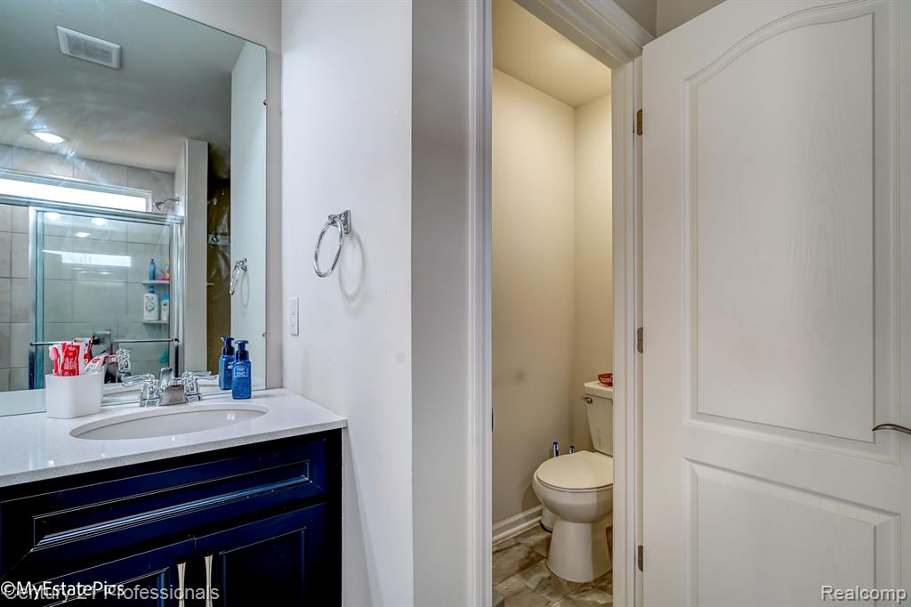 6044 FIELDSTONE Circle, South Lyon, MI 48178 — Photo 42