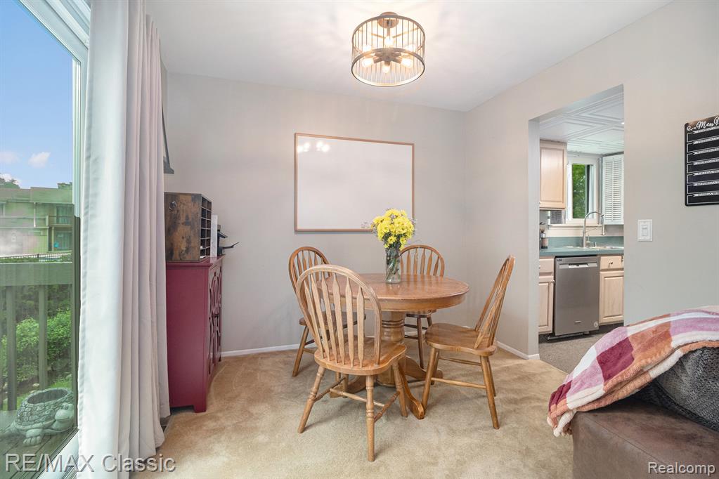 854 YORKTOWN Court, Northville, MI 48167 — Photo 6