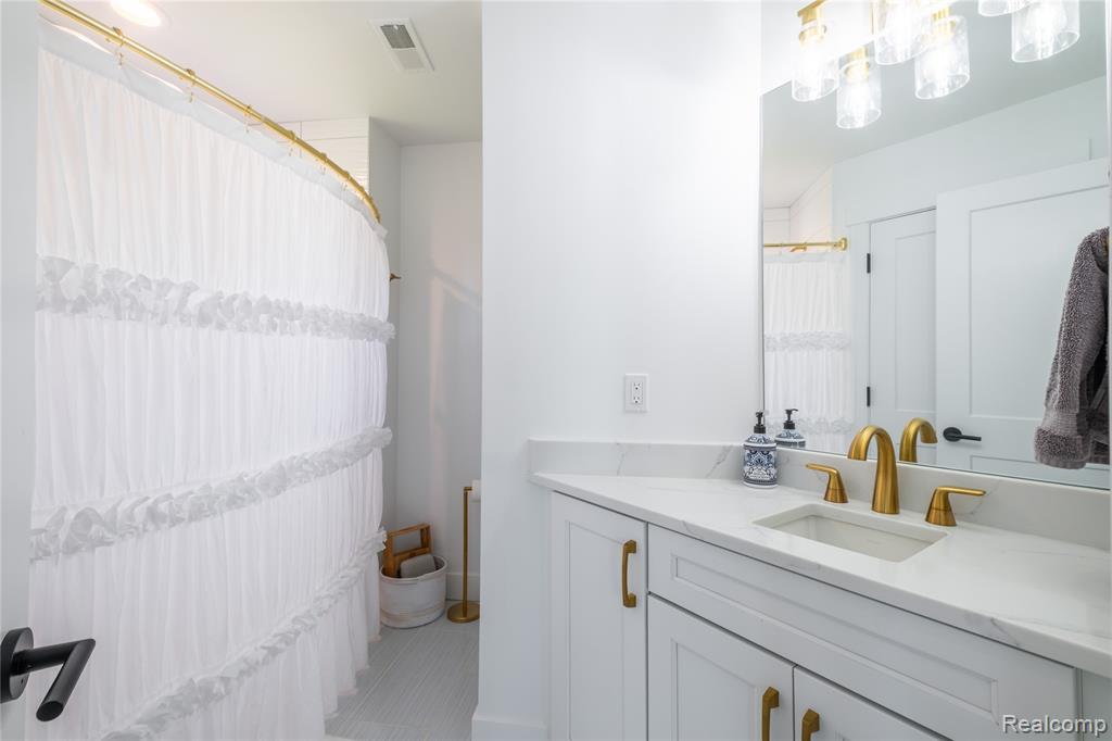 10195 Bennett Lake Road, Fenton, MI 48430 — Photo 36