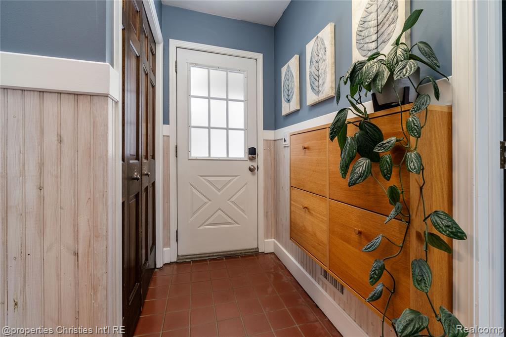 48790 Pinehill Drive, Plymouth, MI 48170 — Photo 23