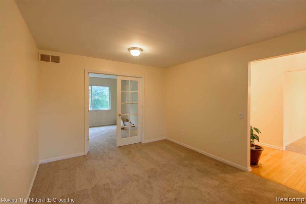 9084 W WALDEN Drive, Van Buren, MI 48111 — Photo 18