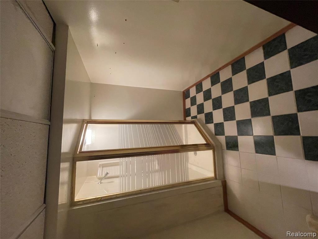 40524 Newport Drive, Plymouth, MI 48170 — Photo 16