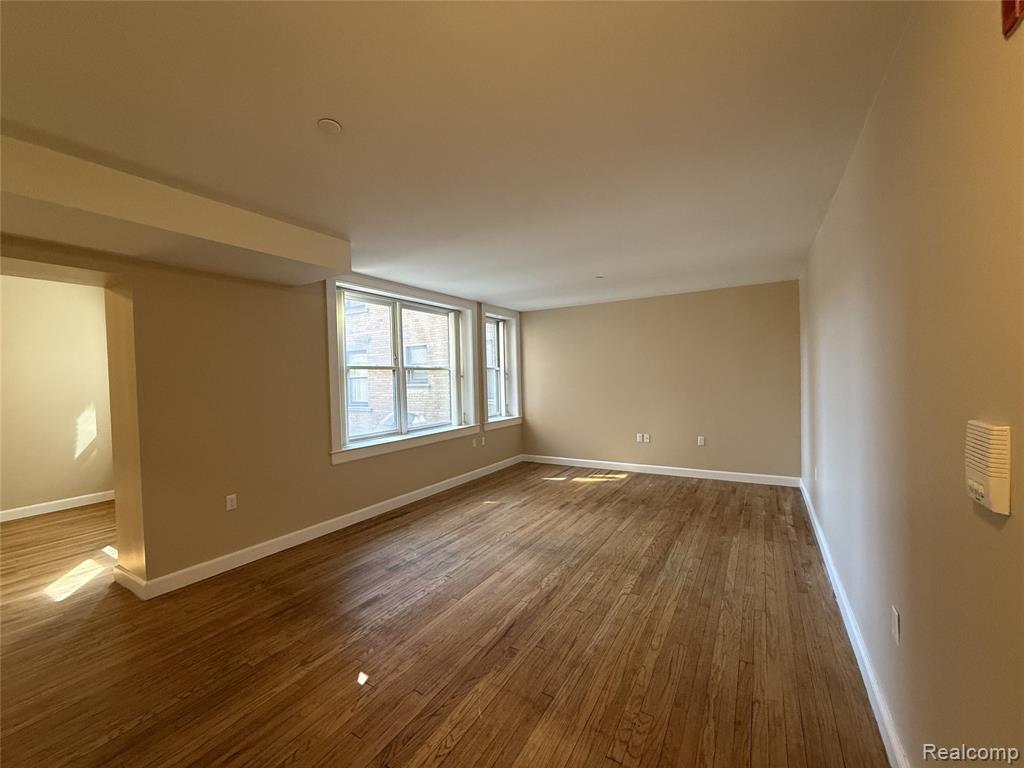 680 Delaware Street, Detroit, MI 48202 — Photo 2
