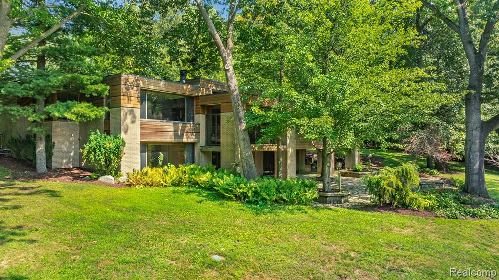 5035 Ponvalley Road, Bloomfield Hills, MI 48302 — Photo 59