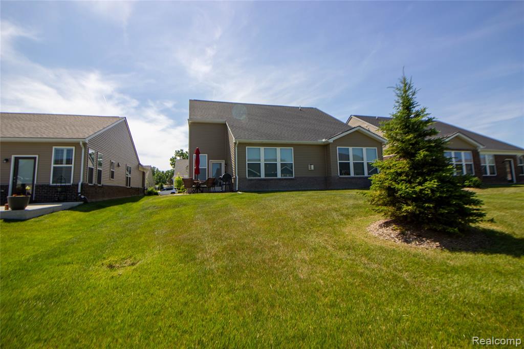 4897 Mayer St, Canton, MI 48188 — Photo 11