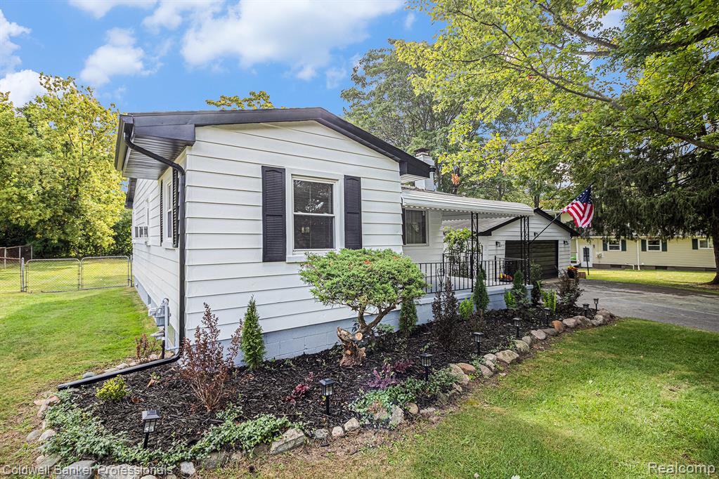 2761 Gorlad Street, Orion, MI — Photo 7