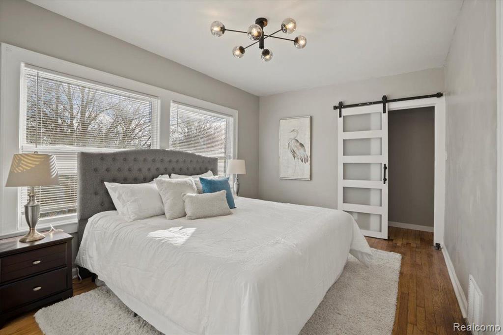 473 CHALMERS Street, Detroit, MI 48215 — Photo 23