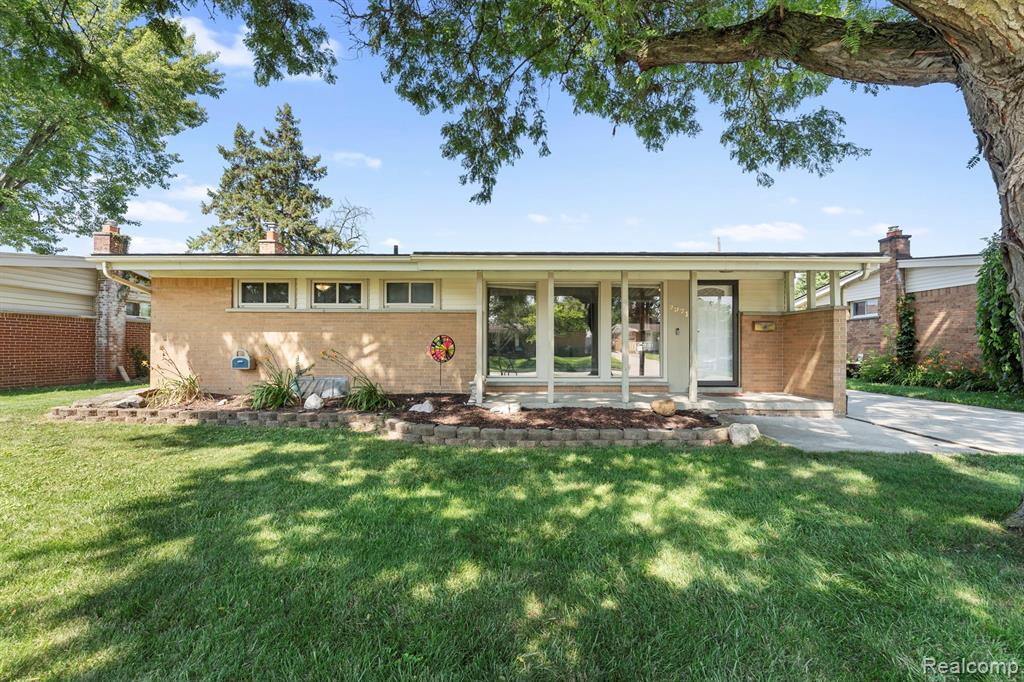 9971 Hartel Court, Livonia, MI 48150 — front exterior