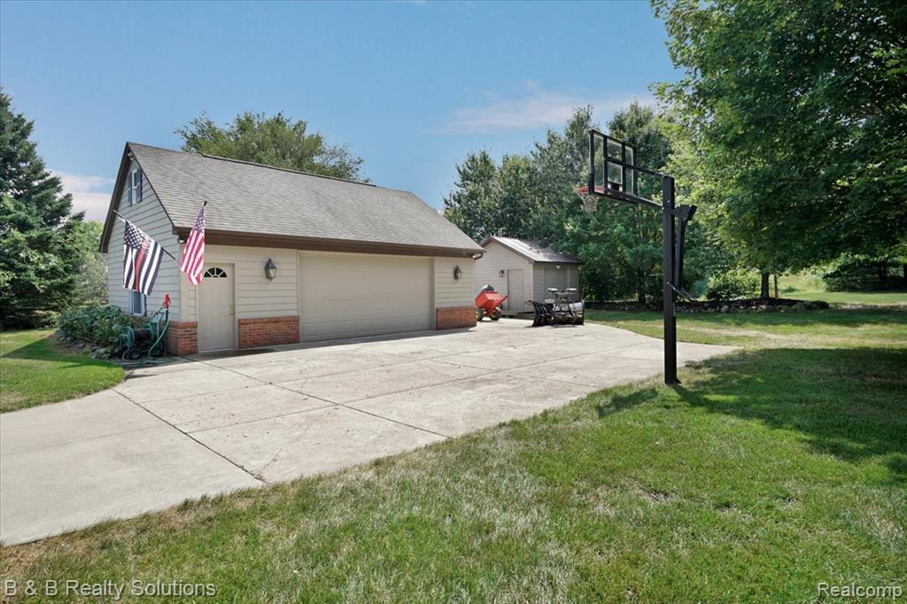 111 Amy Lynn Court, Metamora, MI 48455 — Photo 57
