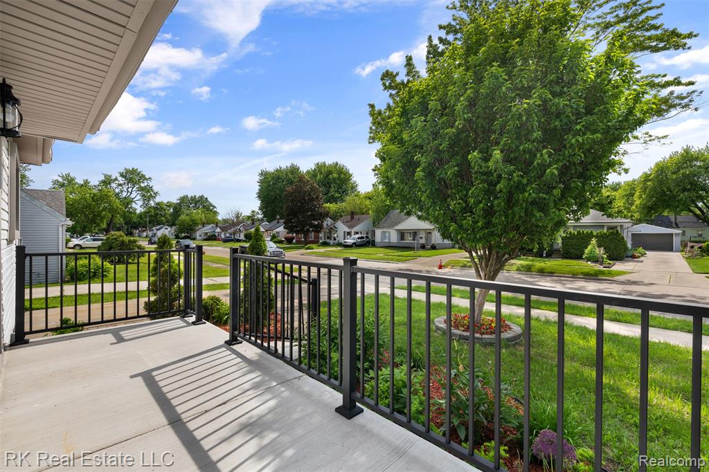 23290 Rosalind Avenue, Eastpointe, MI 48021 — Photo 7