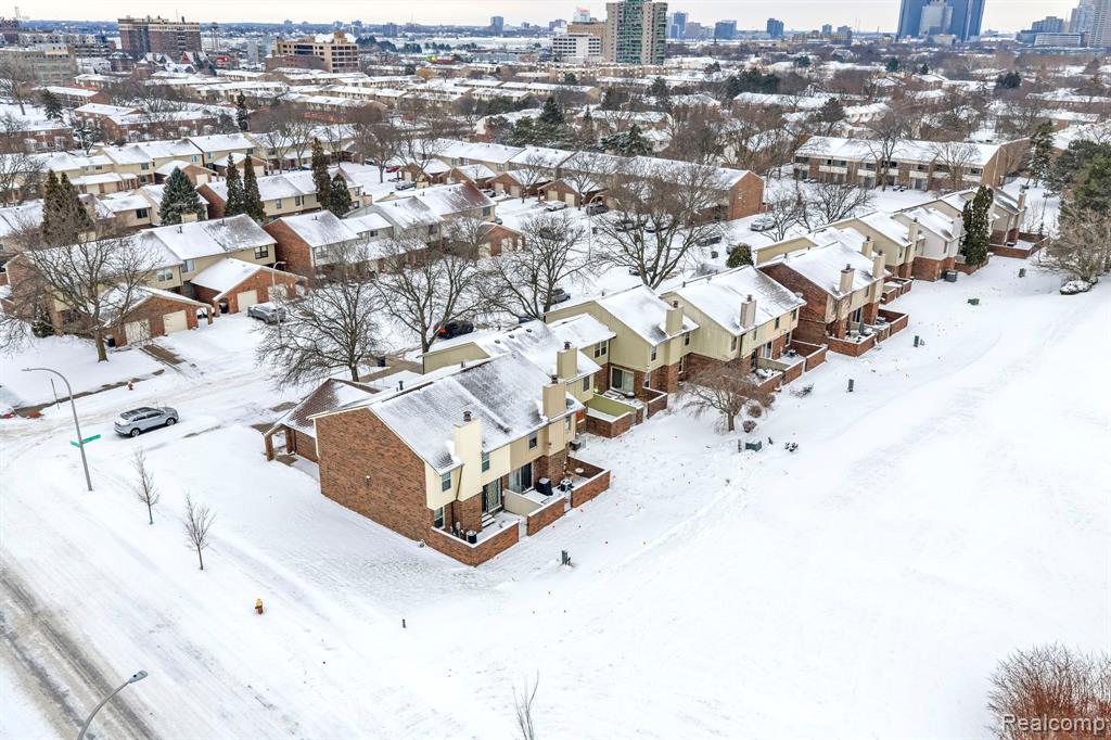 3170 Woods Circle, Detroit, MI 48207 — Photo 37