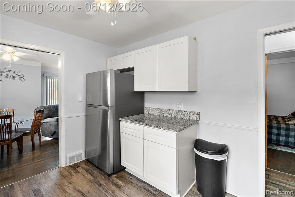 29555 Herbert Street, Madison Heights, MI 48071 — Photo 11
