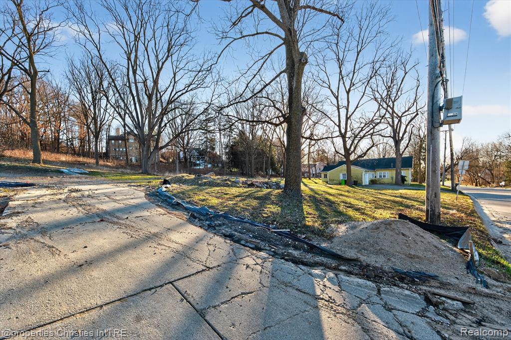 C Randolph Street N, Northville, MI, 48167
