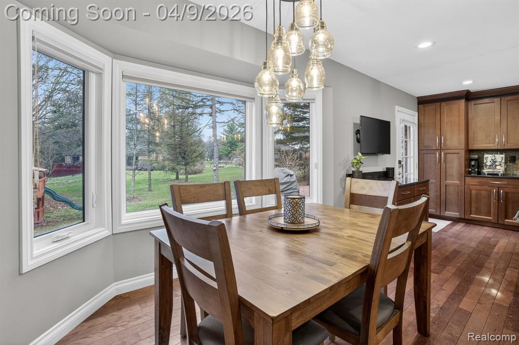 341 Ridgewood Road, Rochester, MI 48306 — Photo 21