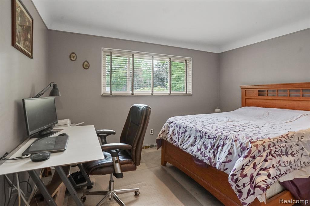 6989 Fredmoor Drive, Troy, MI 48098 — Photo 20