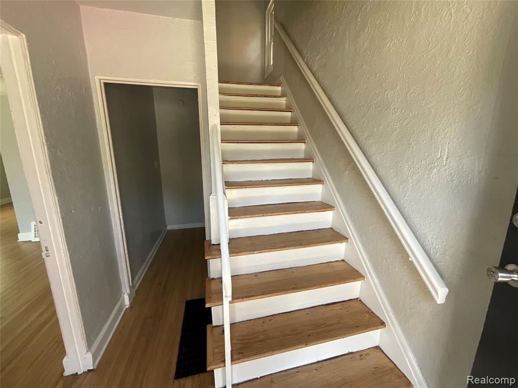 17165 Wisconsin Street - Photo 5