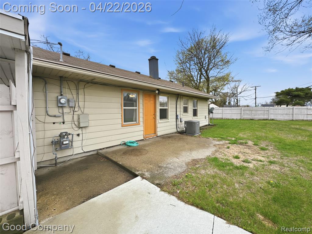 10280 Troy Street, Oak Park, MI 48237 — Photo 19