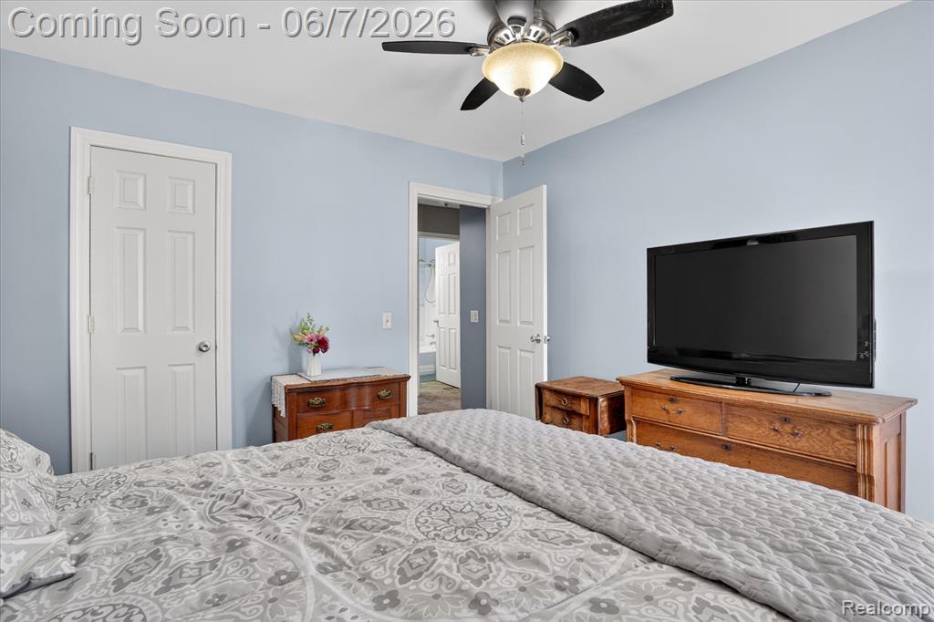239 E Chestnut Street, Webberville, MI 48892 — Photo 18