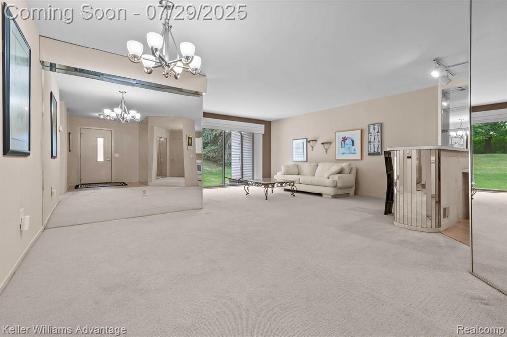 6660 Ridgefield Circle, 104, West Bloomfield, MI — Photo 6