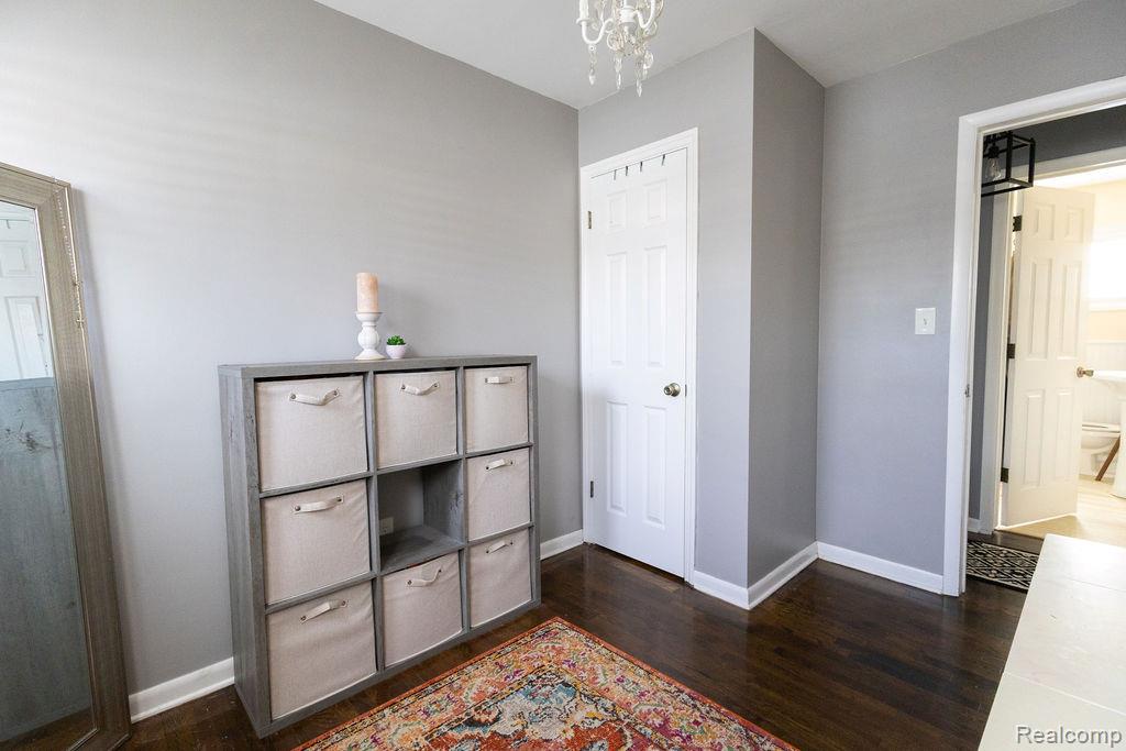 823 Southwood Drive, Fenton, MI 48430 — Photo 13
