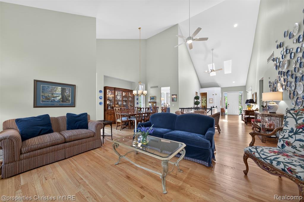 6390 Country Shire Lane, West Bloomfield, MI 48323 — Photo 8