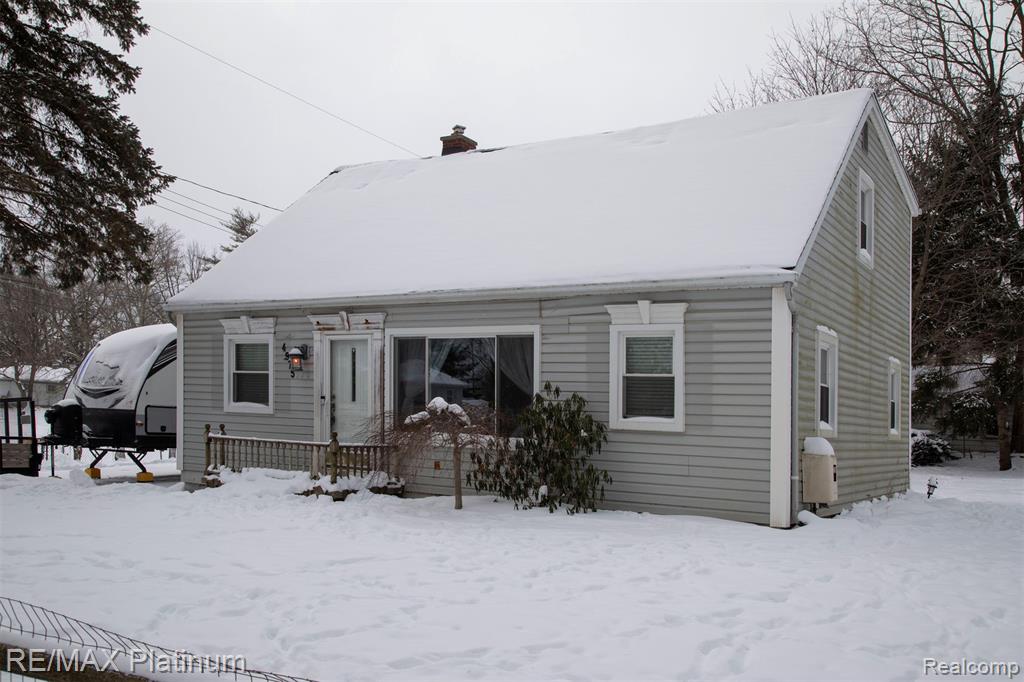 4975 Comstock Street, Commerce Twp, MI 48382 — front exterior