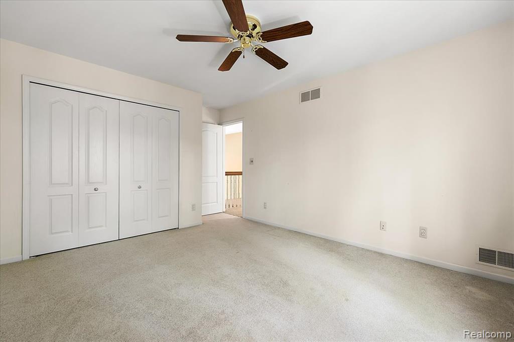 53629 WAYBURN Court, Utica, MI 48315 — Photo 38