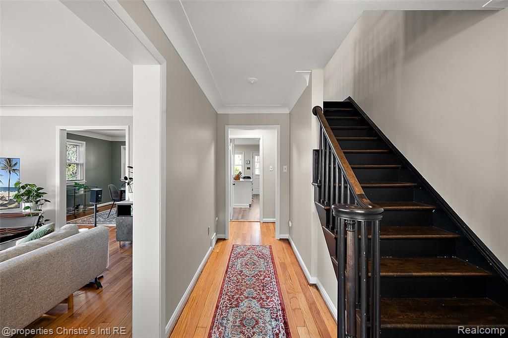 852 Harcourt Road, Grosse Pointe Park, MI 48230 — Photo 9