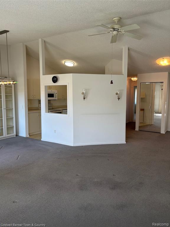 6689 Ridgefield Circle, 201, West Bloomfield, MI — Photo 6