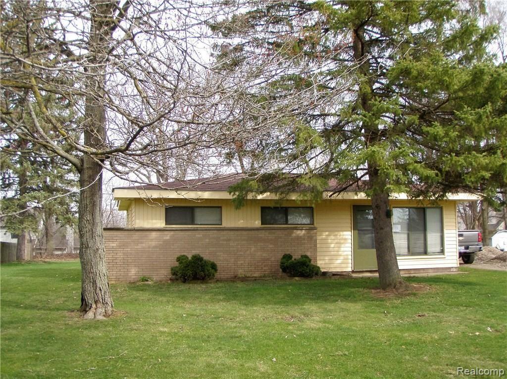 6360 EASTLAWN Avenue, Clarkston, MI — front exterior