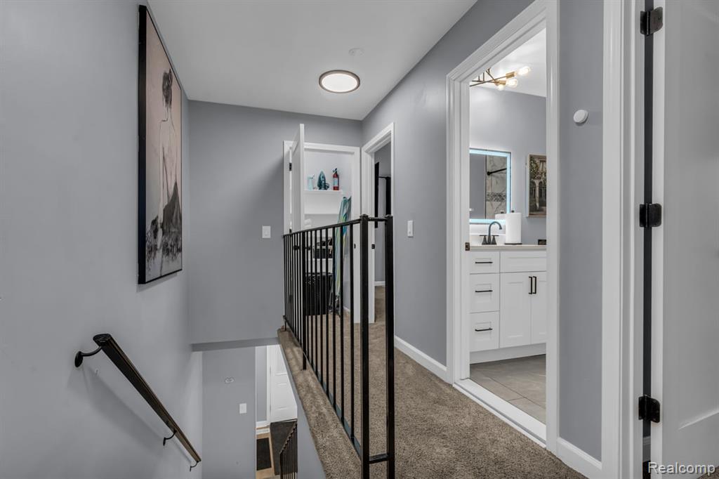 3160 Woods Circle, Detroit, MI 48207 — Photo 20