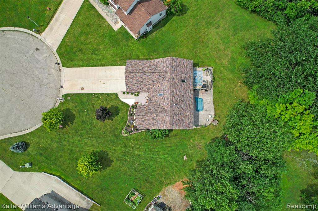 5085 HICKORY Trail, Grand Blanc, MI 48439 — Photo 10