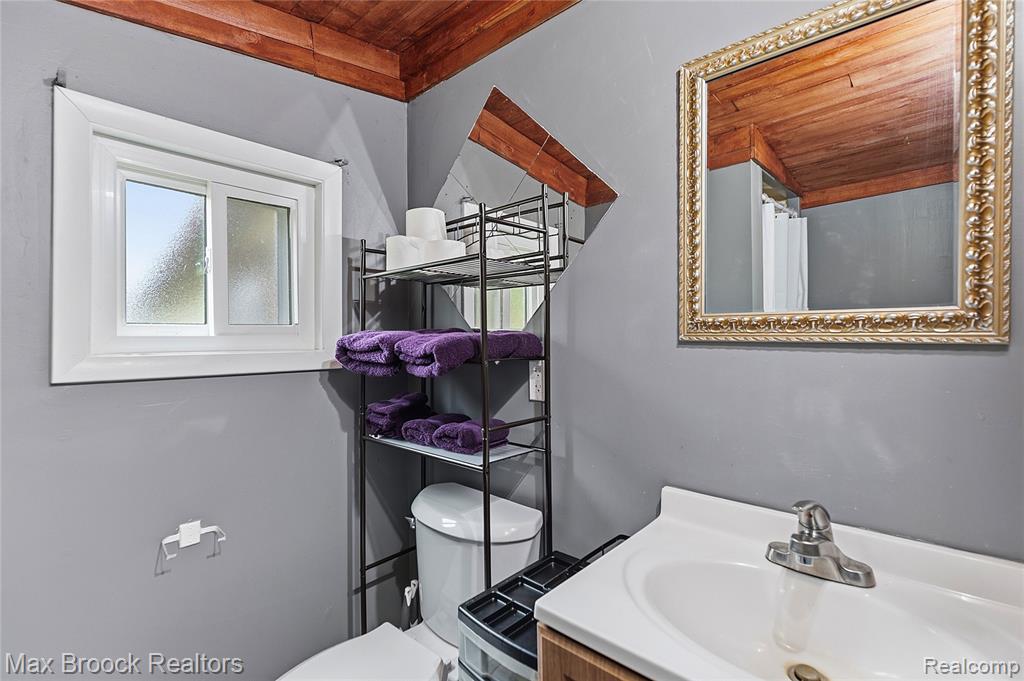 1392 Maple Grove Road, Lapeer, MI 48446 — Photo 37