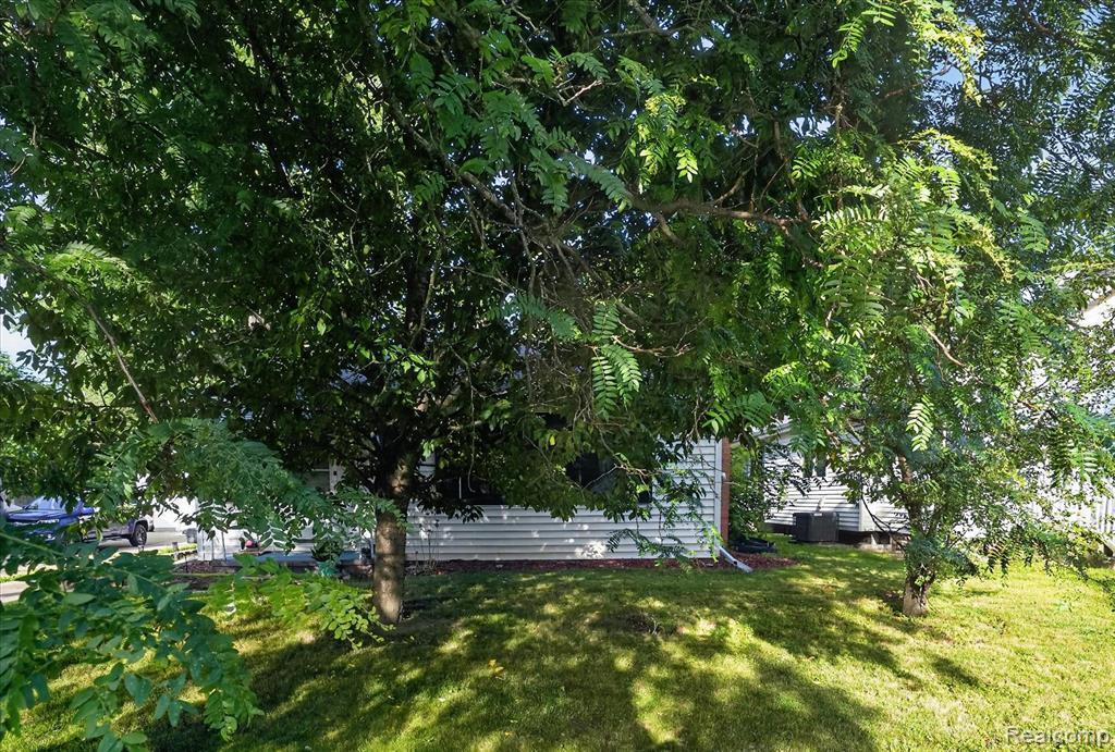 422 N Francis Avenue, Lansing, MI 48912 — Photo 41