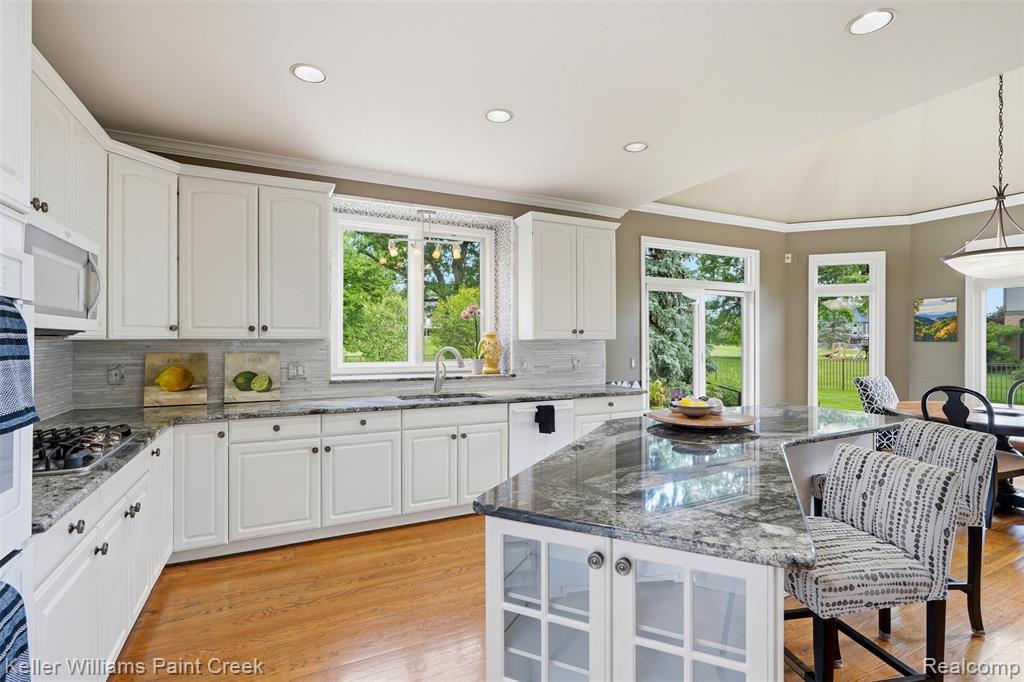 2784 Murfield Court, Rochester, MI 48306 — Photo 9