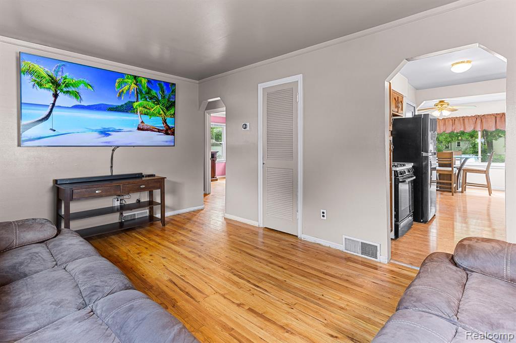 7491 Dacosta, Redford, MI 48239 — Photo 4
