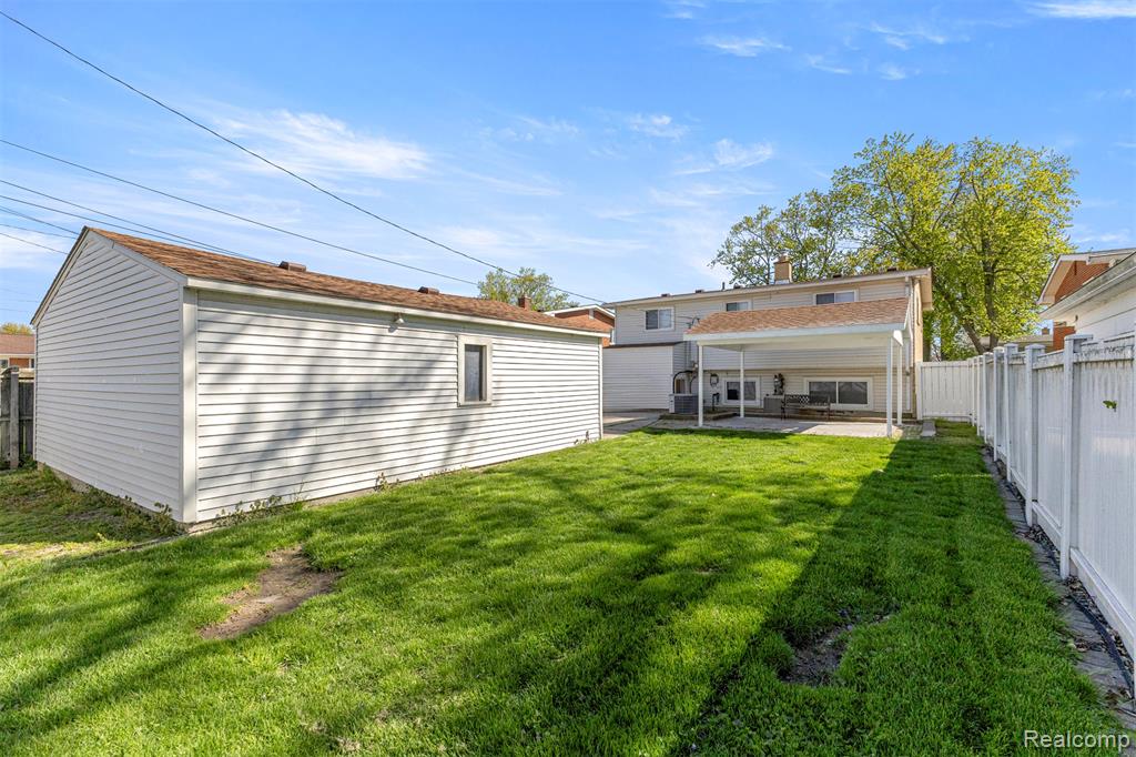 30022 White Street, Rockwood, MI — Photo 31
