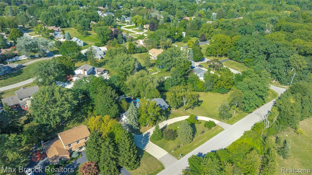 35550 Pleasant Valley Road, Farmington Hills, MI, 48331