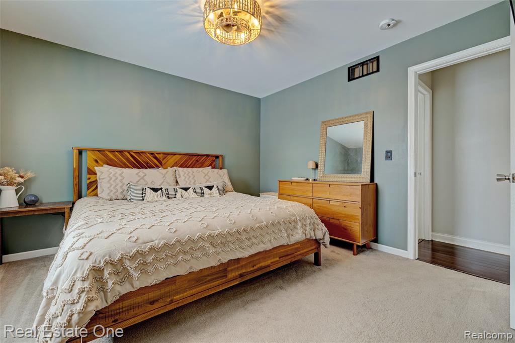 10147 Erie Street, Goodrich Vlg, MI — Photo 22