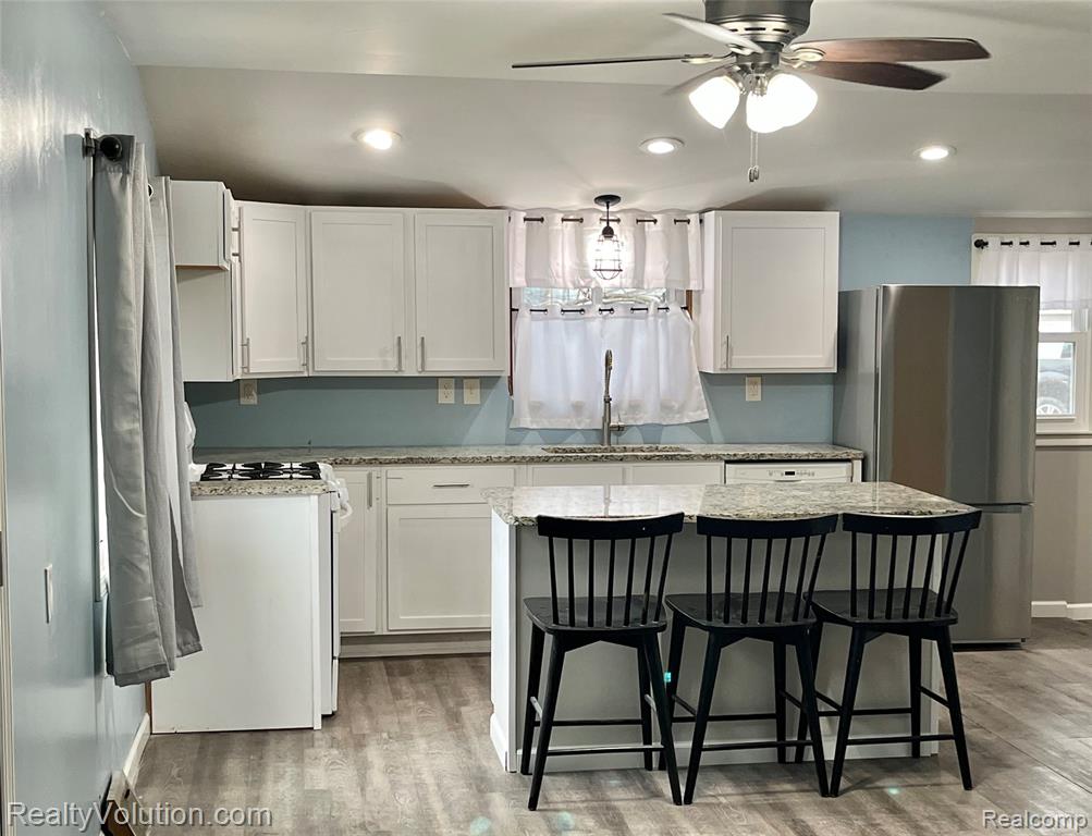 4723 4th Street, Columbiaville, MI 48421 — Photo 4