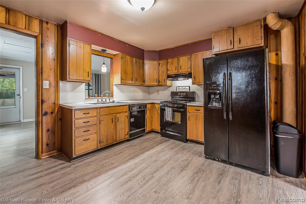 7565 Ore Lake Road, Brighton, MI 48116 — Photo 8