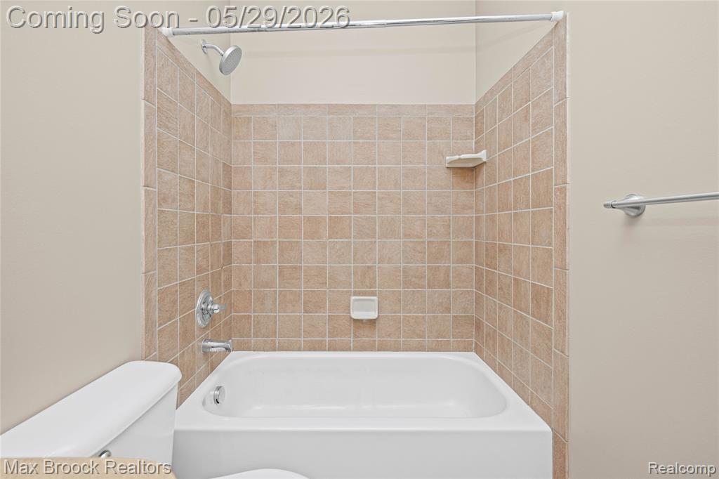 420 Lewis Court, Birmingham, MI 48009 — Photo 37