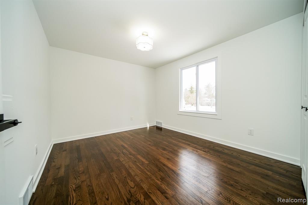 7359 SAINT AUBURN Drive, Bloomfield Hills, MI 48301 — Photo 69