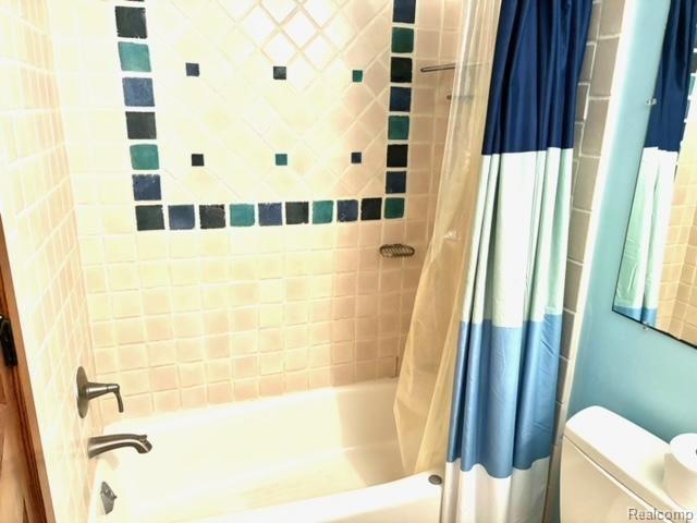 7060 MERRYBROOK, West Bloomfield, MI — Photo 13