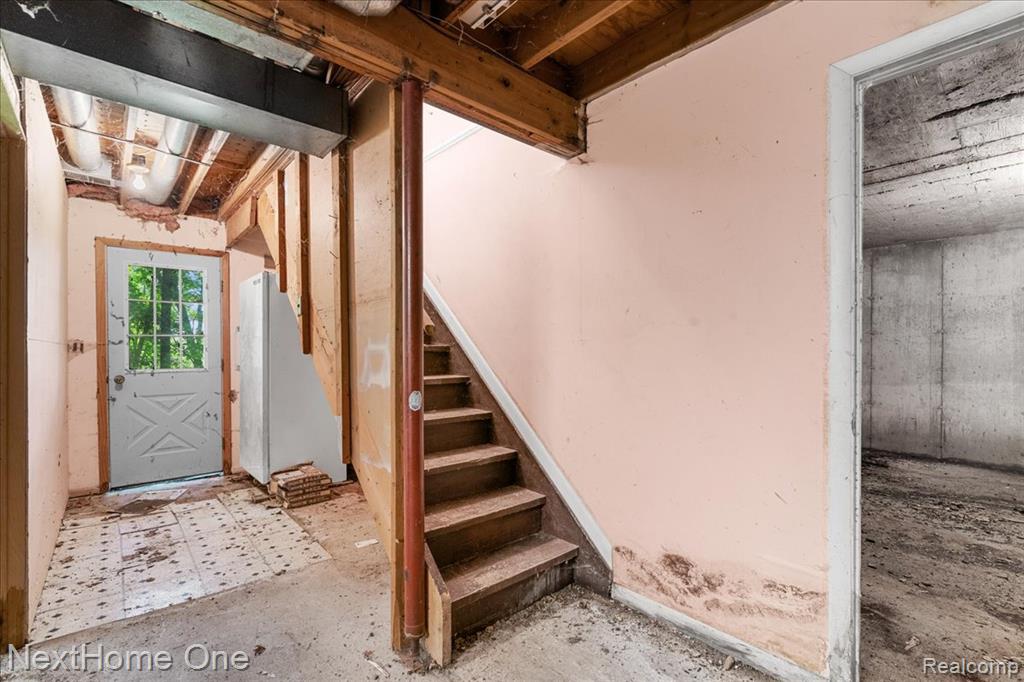 7469 LONGWORTH Drive, Brighton, MI 48116 — Photo 14