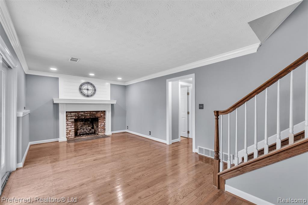 9366 Wild Oaks Circle, South Lyon, MI 48178 — Photo 33