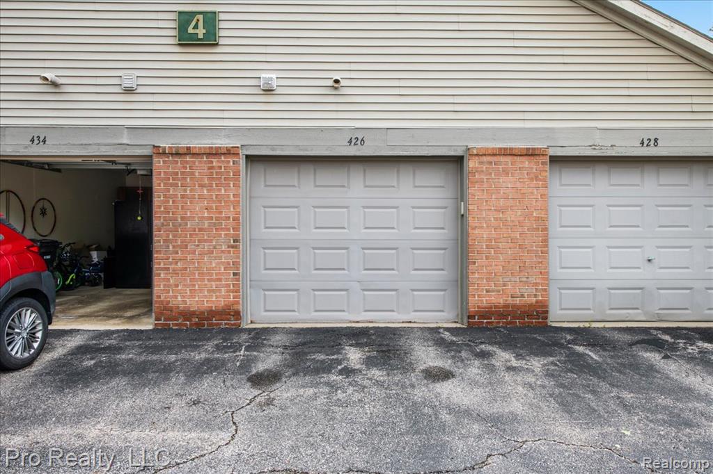 426 Marigold Circle, Westland, MI — Photo 26