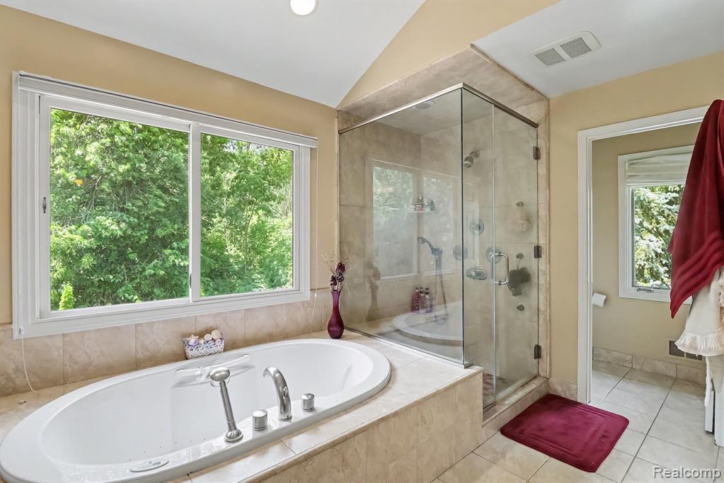 6621 Glenshaw Court, West Bloomfield, MI — Photo 24