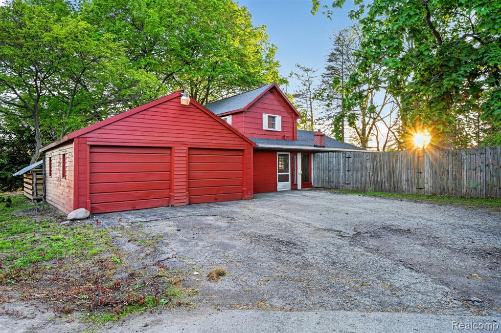 864 Hogsback Road, Mason, MI 48854 — Photo 14