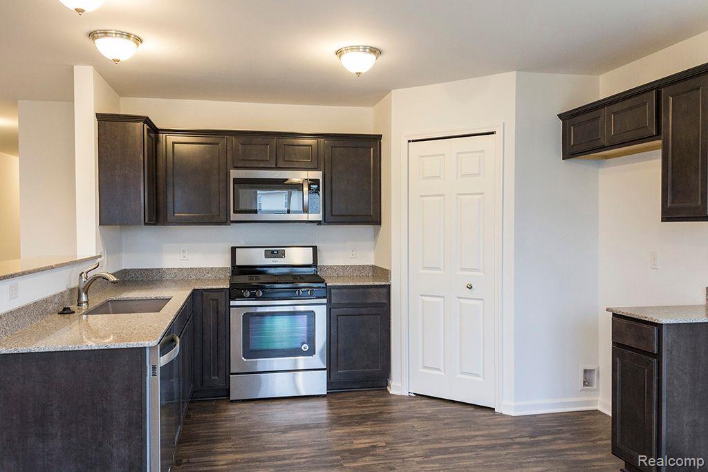 58410 Pembrooke Avenue, New Haven, MI 48048 — Photo 4